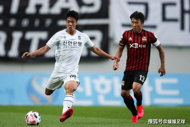 穆里尼奥调整右后卫阵容，阿诺德面临新挑战
